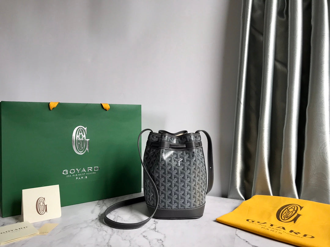 SAC SEAU PETIT FLOT 22 EN TOILE GOYARDINE GRISE ET BORDURE EN CUIR D'AGNEAU