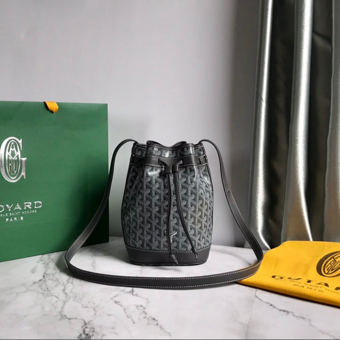 SAC SEAU PETIT FLOT 22 EN TOILE GOYARDINE GRISE ET BORDURE EN CUIR D'AGNEAU