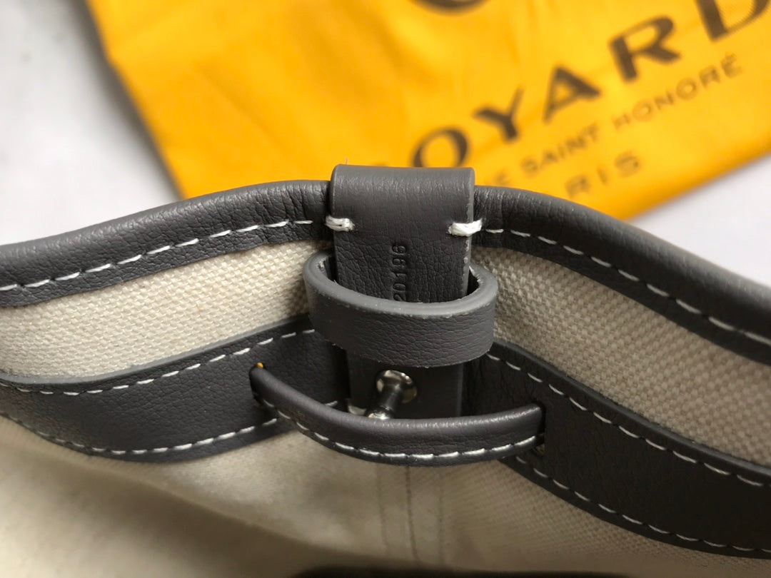 SAC SEAU PETIT FLOT 22 EN TOILE GOYARDINE GRISE ET BORDURE EN CUIR D'AGNEAU