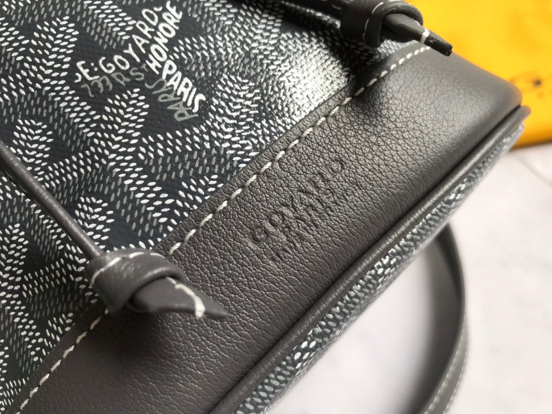 SAC SEAU PETIT FLOT 22 EN TOILE GOYARDINE GRISE ET BORDURE EN CUIR D'AGNEAU