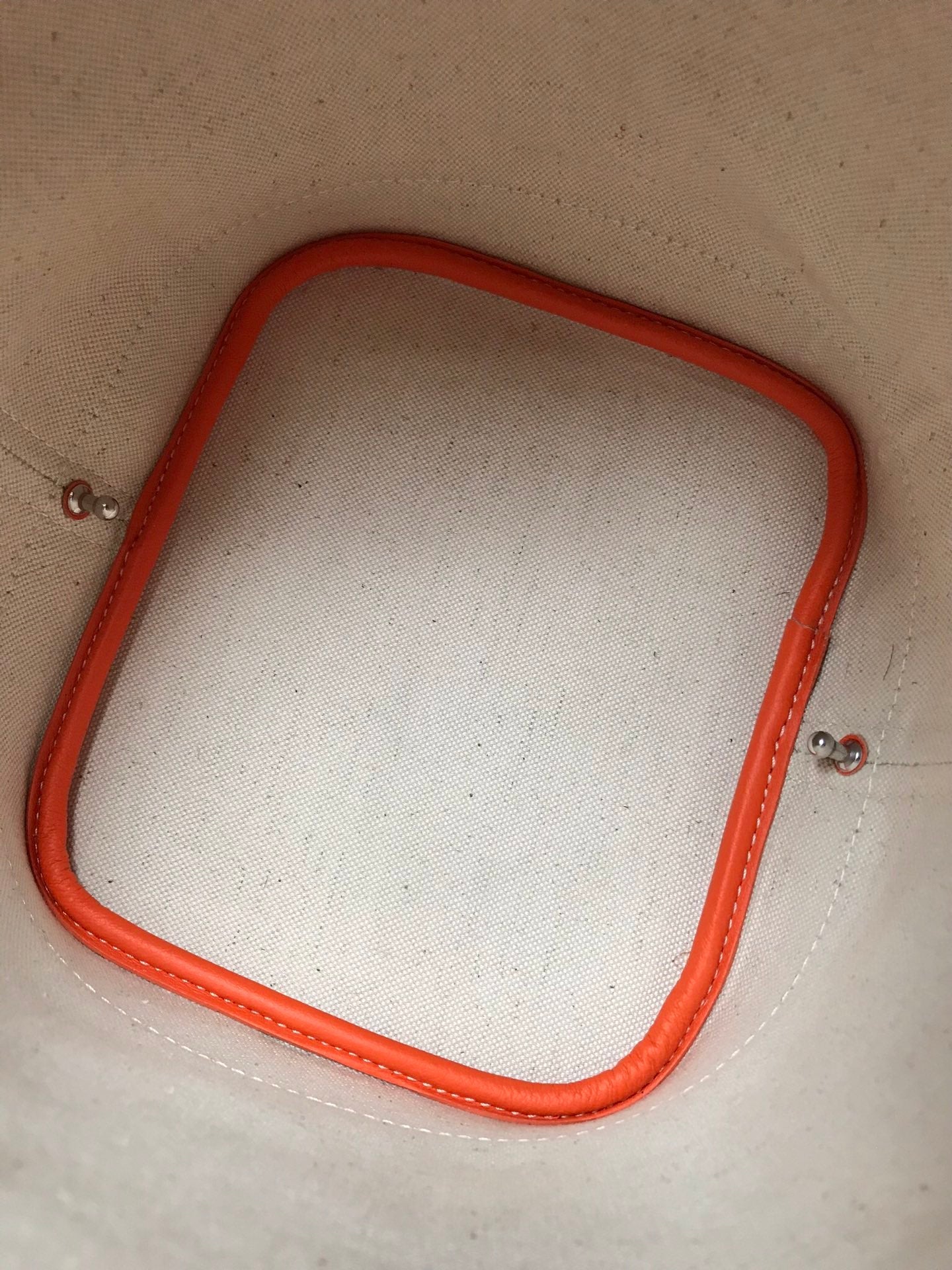 SAC SEAU PETIT FLOT 22 EN TOILE GOYARDINE ORANGE ET GARNITURE AGNEAU
