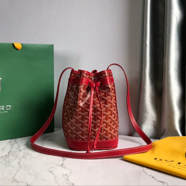 SAC SEAU PETIT FLOT 22 EN TOILE GOYARDINE ROUGE CLASSIQUE ET BORDURE EN CUIR D'AGNEAU