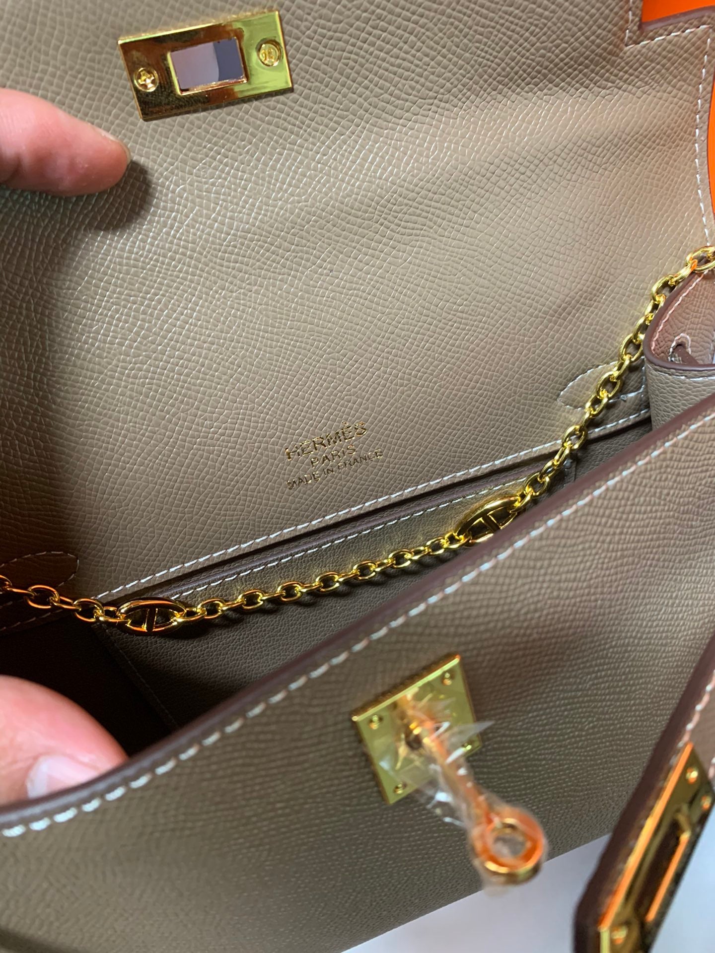 HM KELLY MINI POCHETTE 22 EPSOM MARRON CENDRÉ