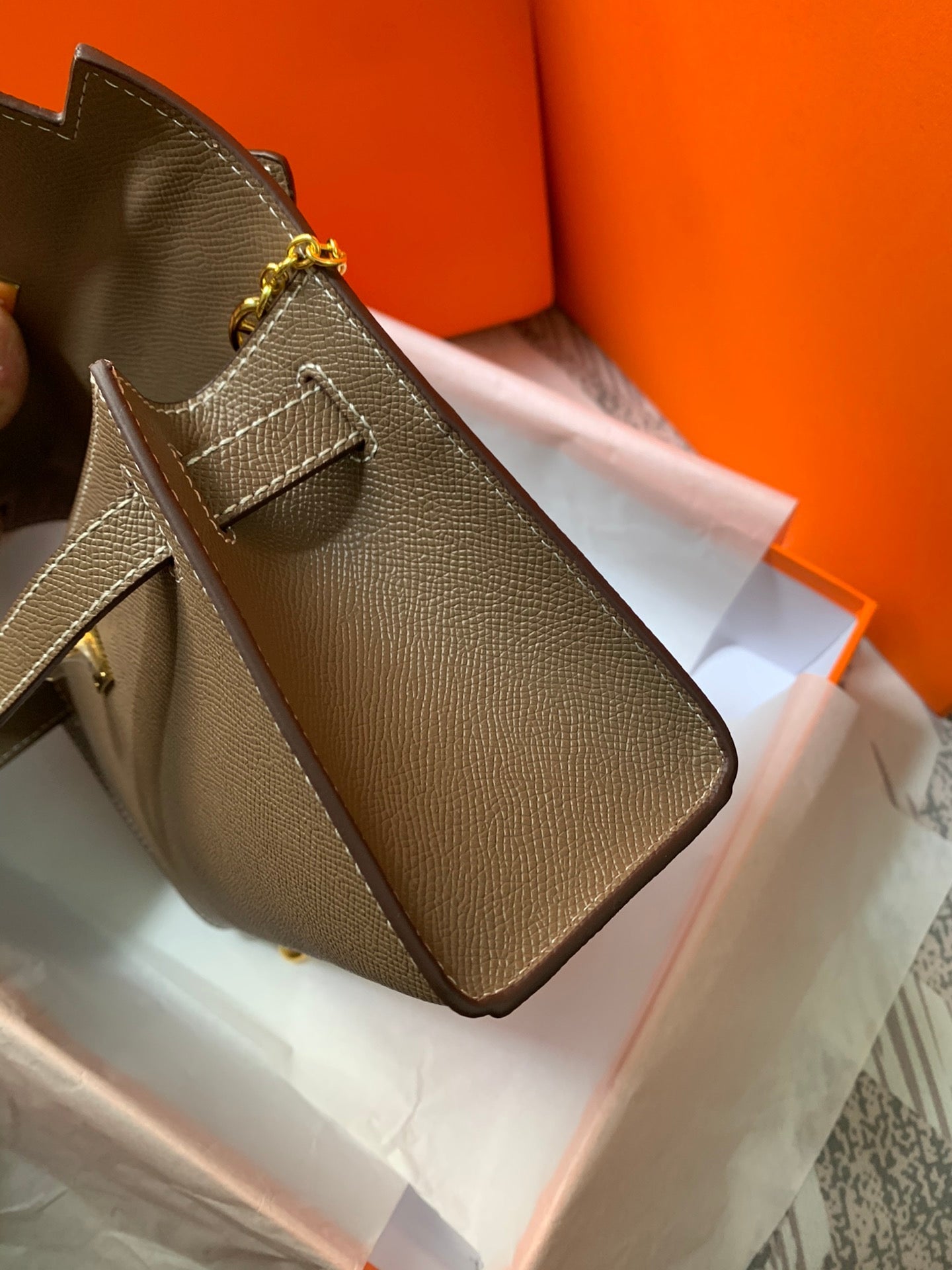 HM KELLY MINI POCHETTE 22 EPSOM MARRON CENDRÉ