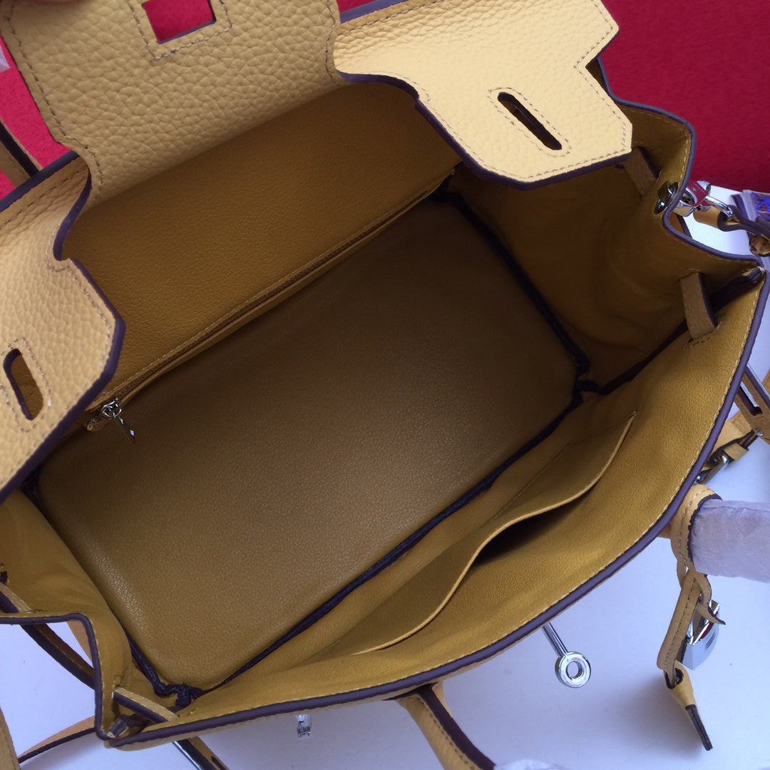 SAC HM BIRKIN 30 CM EN CUIR DE VEAU MOUTARDE, QUINCAILLERIE ARGENTÉE