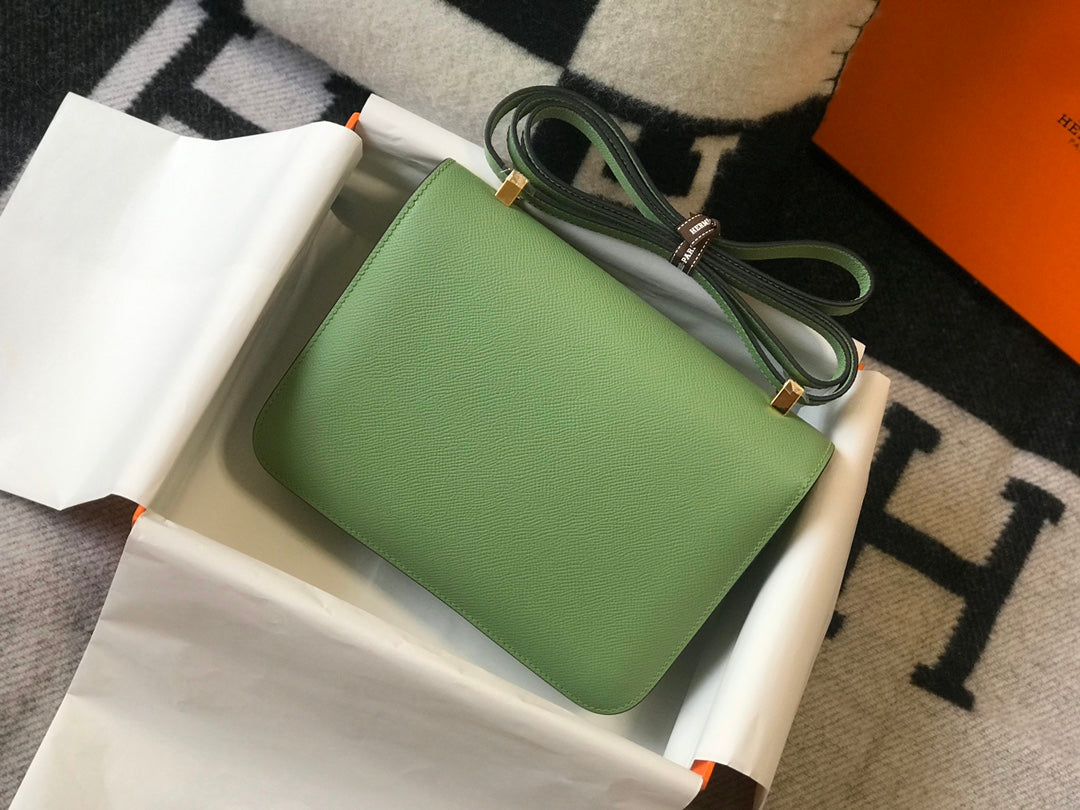 CONSTANCE 24 CUIR EPSOM VERT QUINCAILLERIE OR