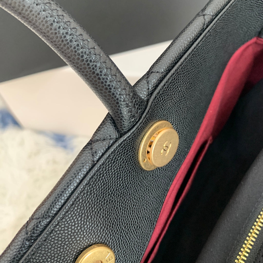 CC SHOPPING BAG 38CM BLACK QUILTED CAVIAR LEATHER GHW