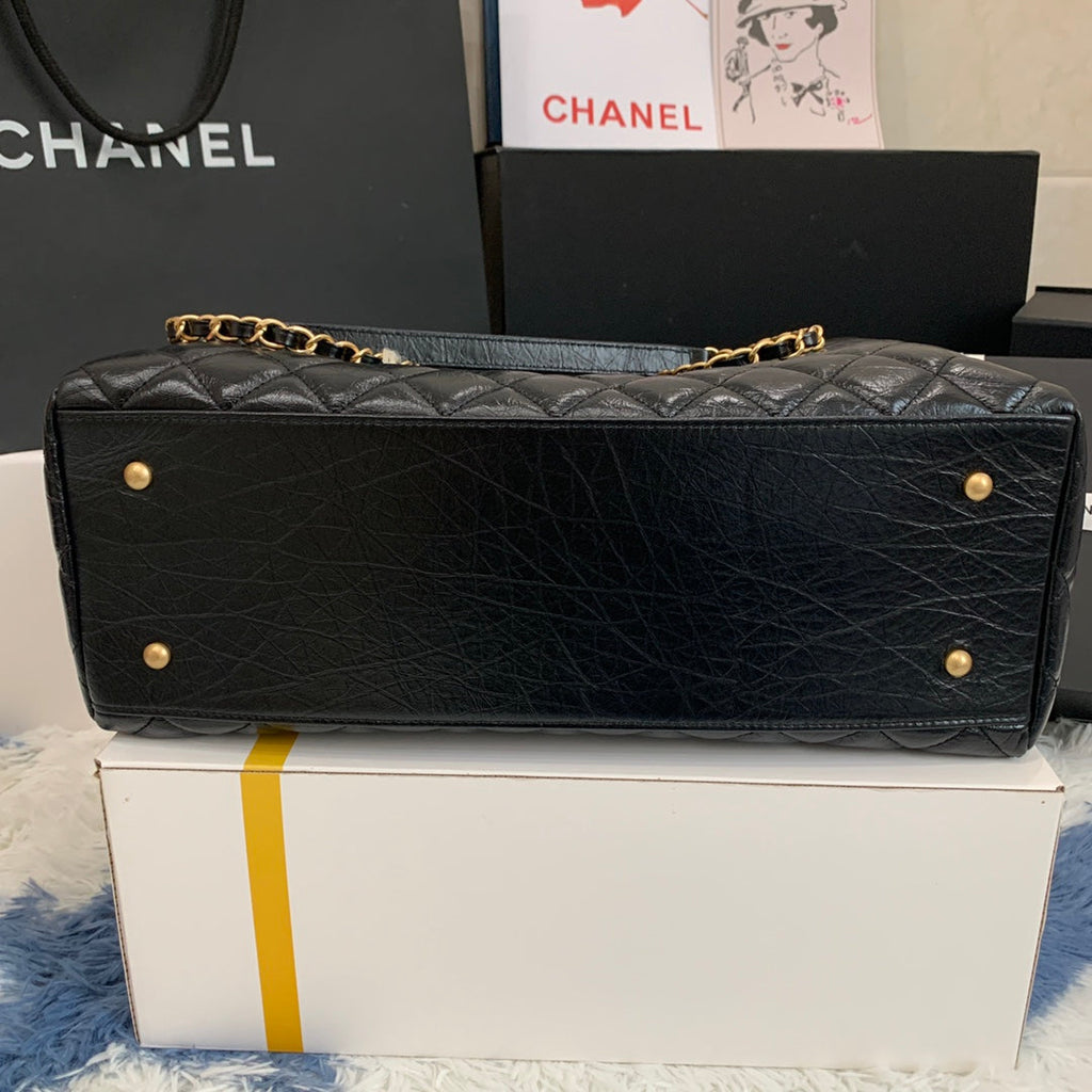 CC SHOPPING BAG 38CM BLACK QUILTED AGED CALFSKIN GHW