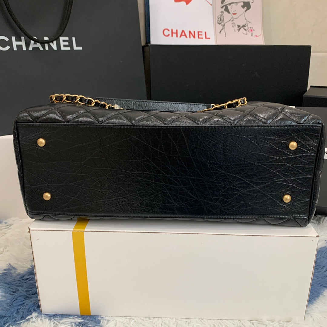 CC SHOPPING BAG 38CM BLACK QUILTED AGED CALFSKIN GHW