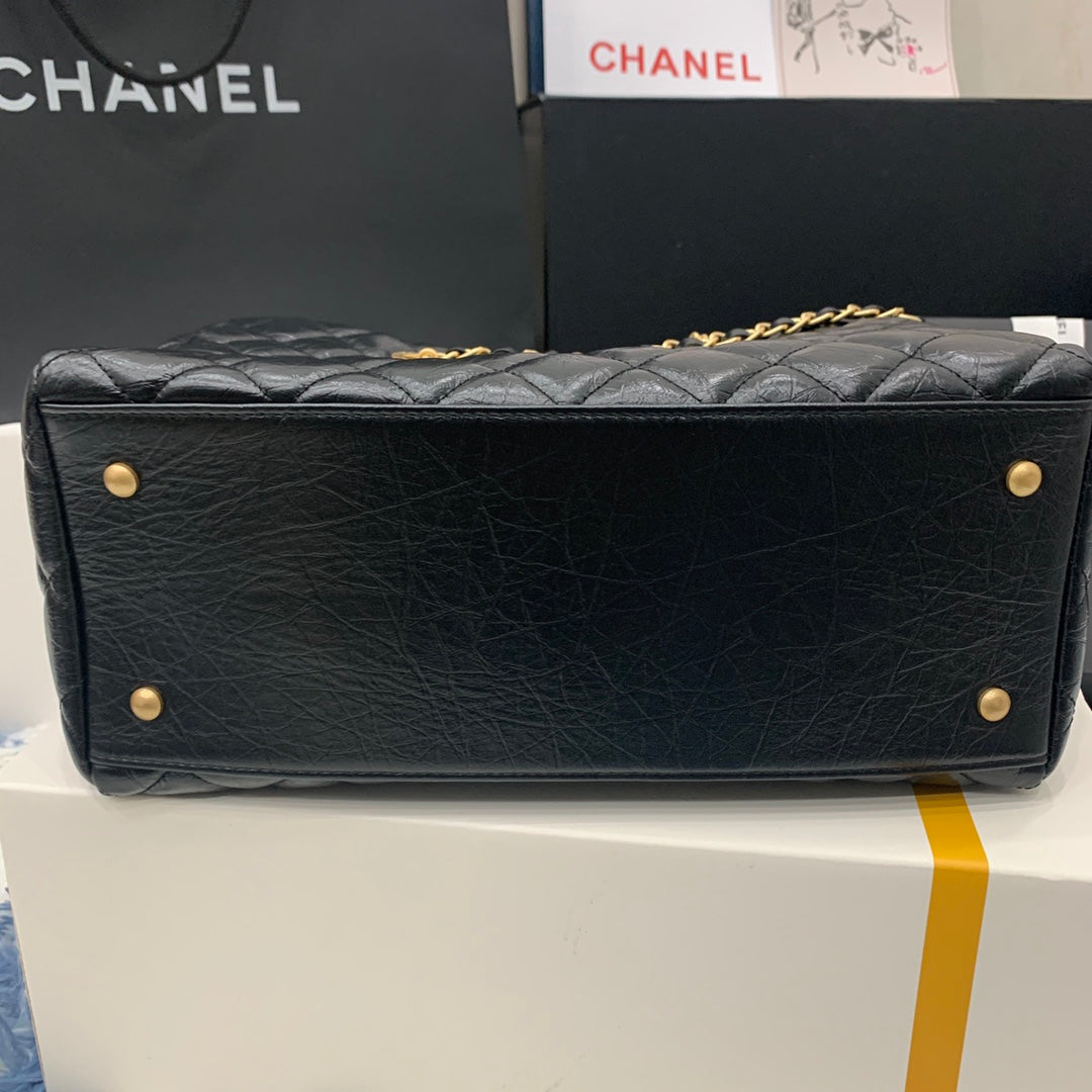 SAC SHOPPING CC 30 CM CUIR DE VEAU VIEILLI MATELASSÉ NOIR GHW