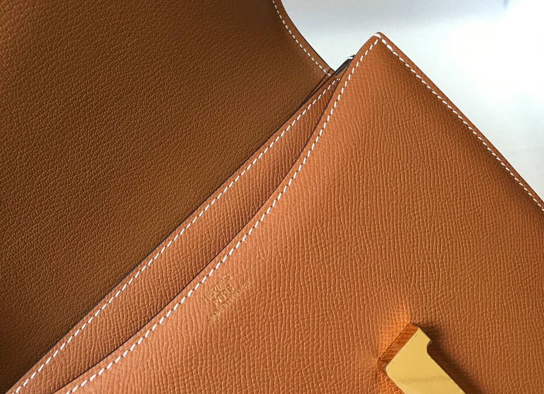 CONSTANCE 24 GOLD CUIR EPSOM QUINCAILLERIE DORÉ