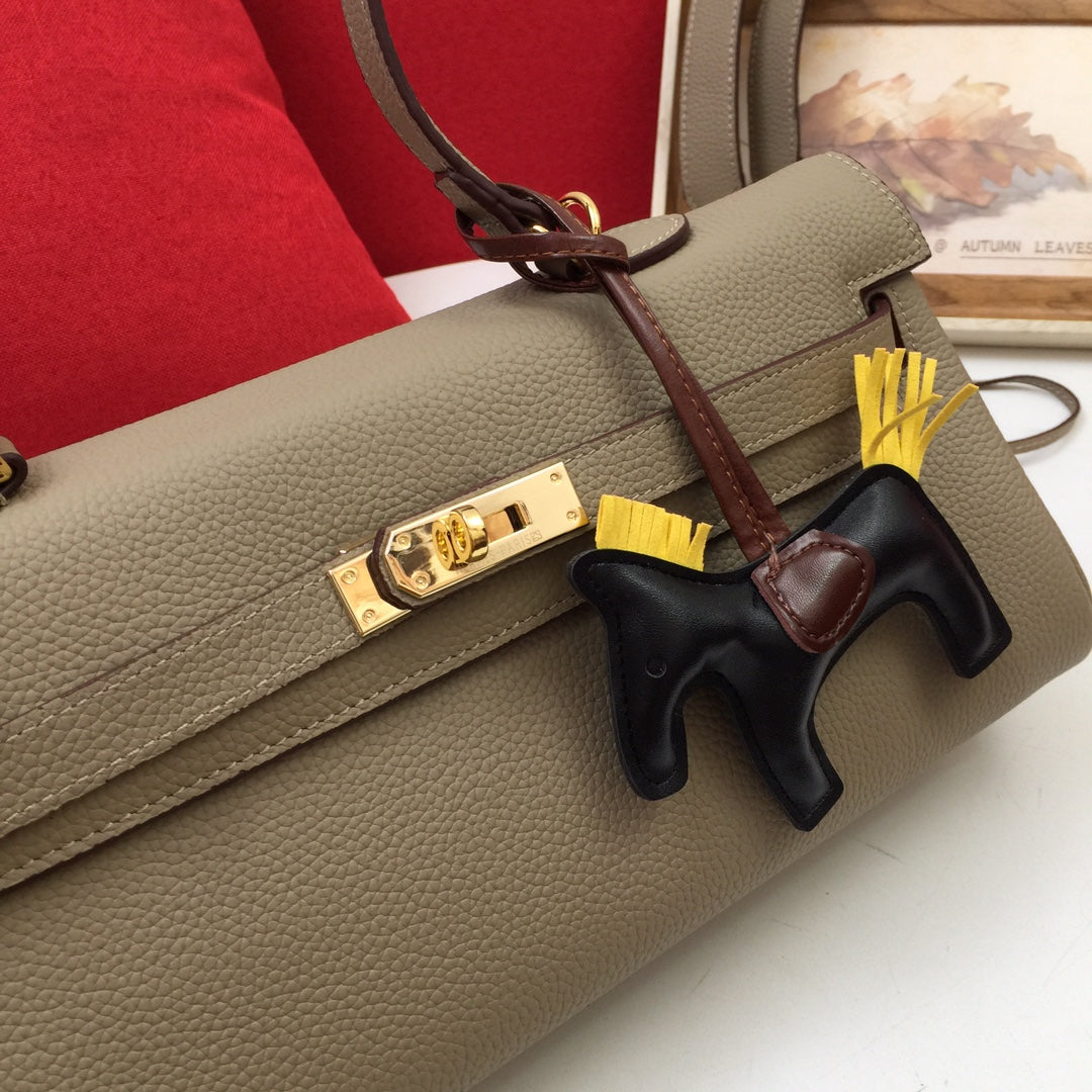 HM ショルダーバッグ 35 サンド トーゴ ゴールド金具