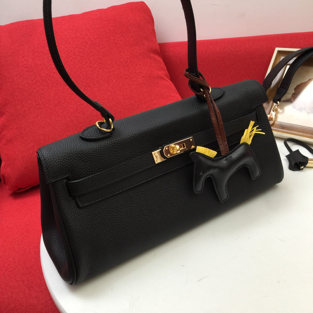 HM ショルダーバッグ 35 ブラック トーゴ ゴールド金具