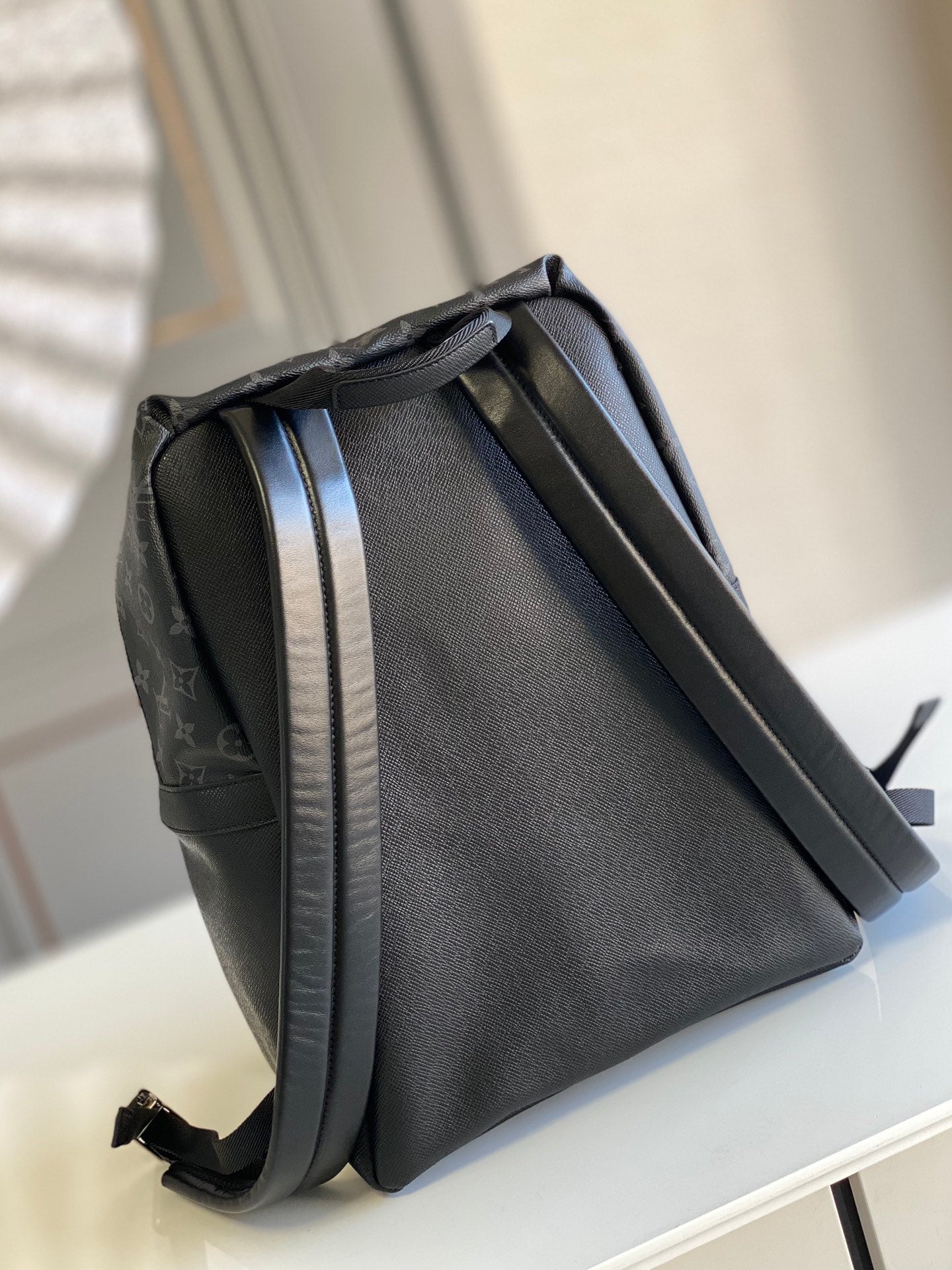 SAC À DOS DISCOVERY 40 EN TOILE MONOGRAMME NOIRE