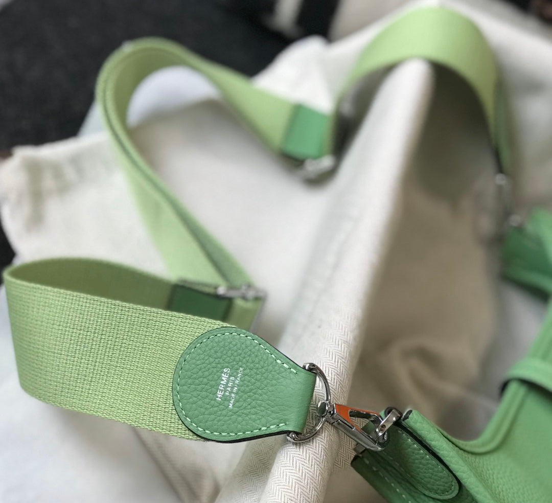 EVELYNE 29CM TOGO VERT SHW