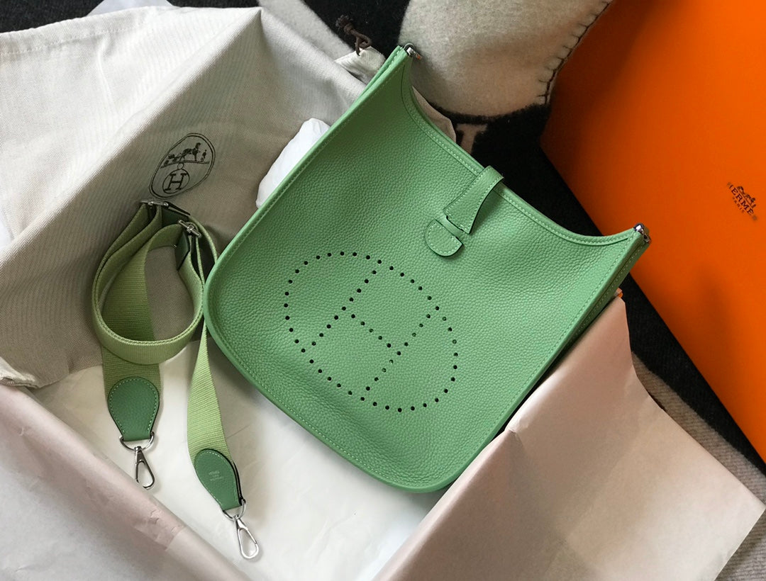 EVELYNE 29CM TOGO VERT SHW