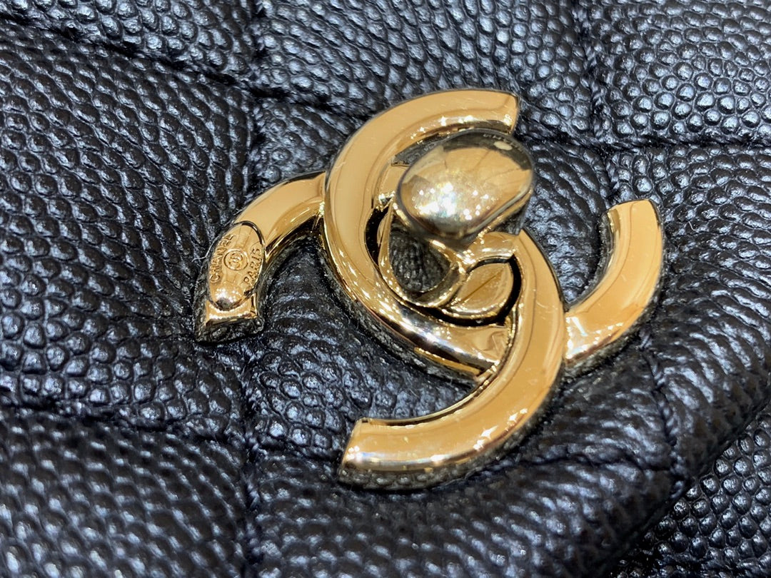 CC 24K COCO HANLE MINI 19CM BLACK RED GRAINED CALFSKIN GOLD HARDWARE