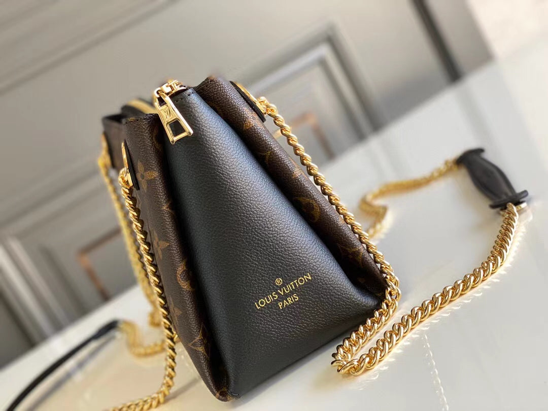 SAC À BANDOULIÈRE CHAÎNE SURENE BB 24 CM EN TOILE MOMOGRAM EN CUIR DE VEAU NOIR
