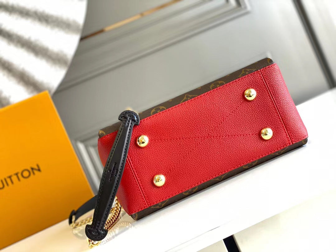 SAC À BANDOULIÈRE CHAÎNE SURENE BB 24 CM EN TOILE MONOGRAMME ET CUIR DE VEAU ROUGE