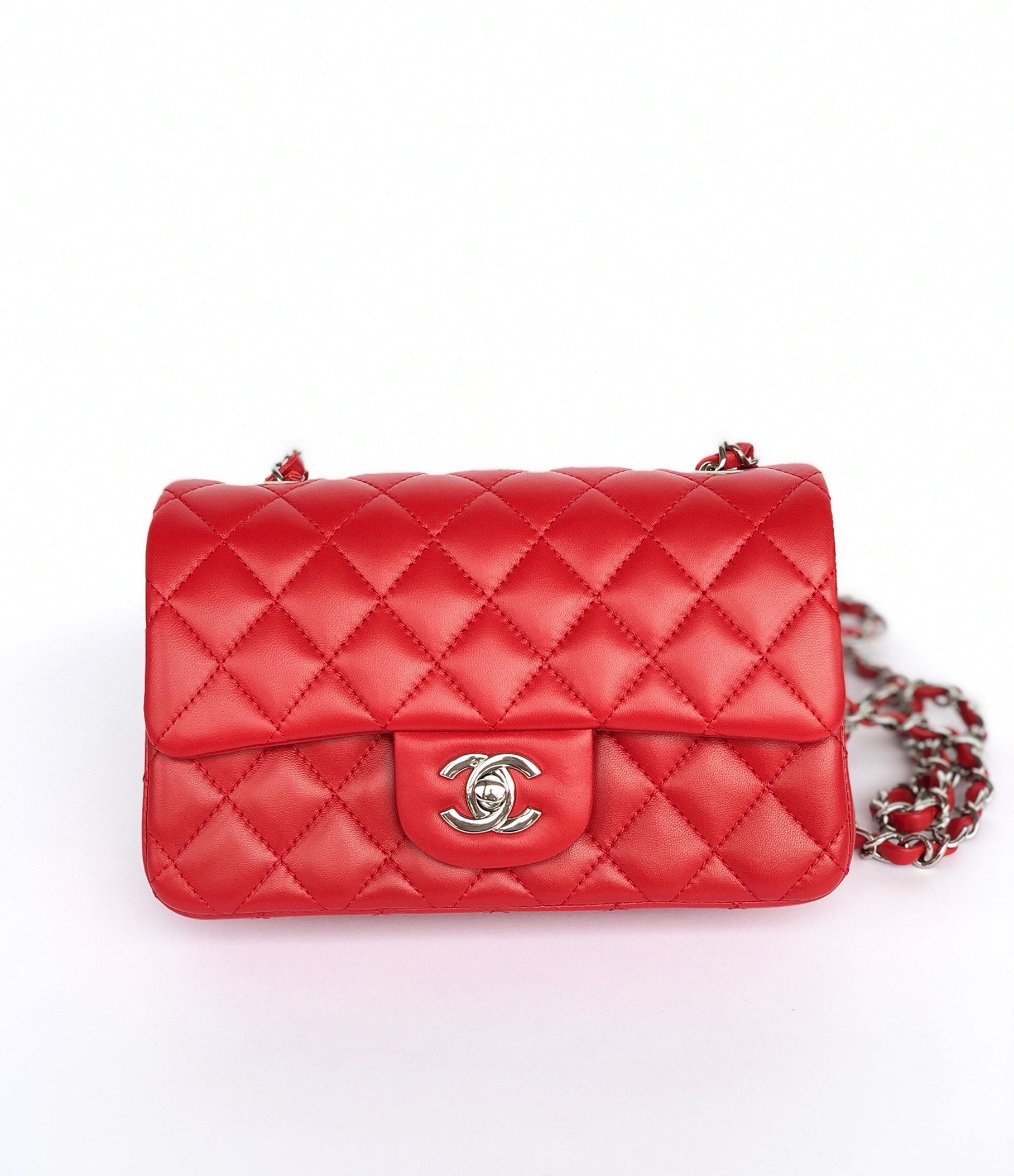 MINI SAC À RABAT RECTANGLE 20 CM EN CUIR D'AGNEAU ROUGE QUINCAILLERIE ARGENTÉE
