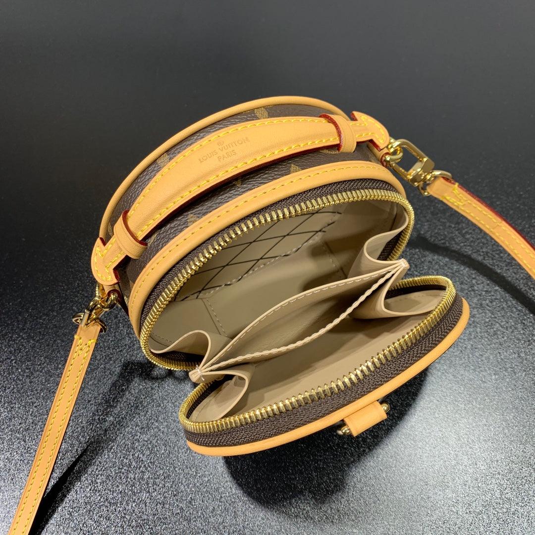 MINI BOÎTE CHAPEAU 13 EN TOILE MONOGRAMME MARRON QUINCAILLERIE DORÉ