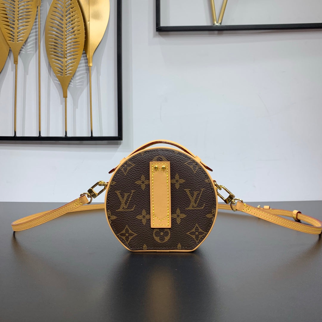 MINI BOÎTE CHAPEAU 13 EN TOILE MONOGRAMME MARRON QUINCAILLERIE DORÉ