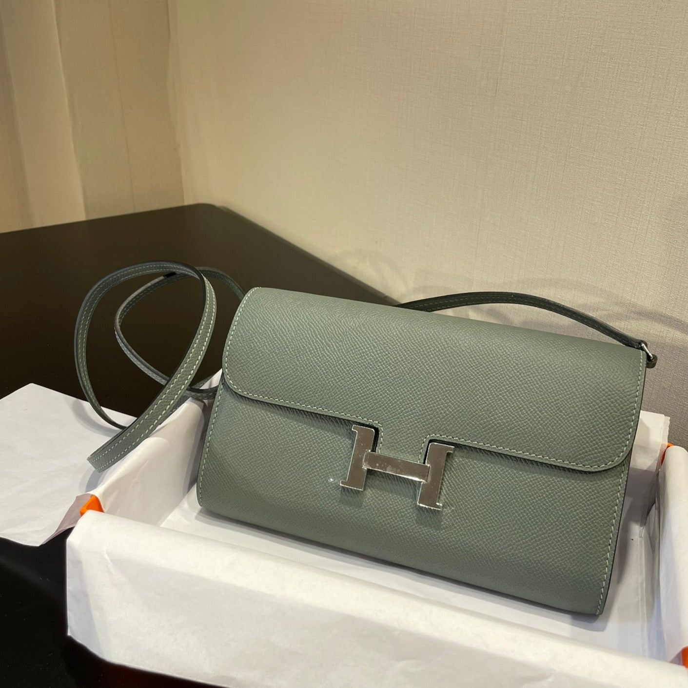 CONSTANCE TO GO 20,5 VERT AMANDE EPSOM ARGENT QUINCAILLERIE