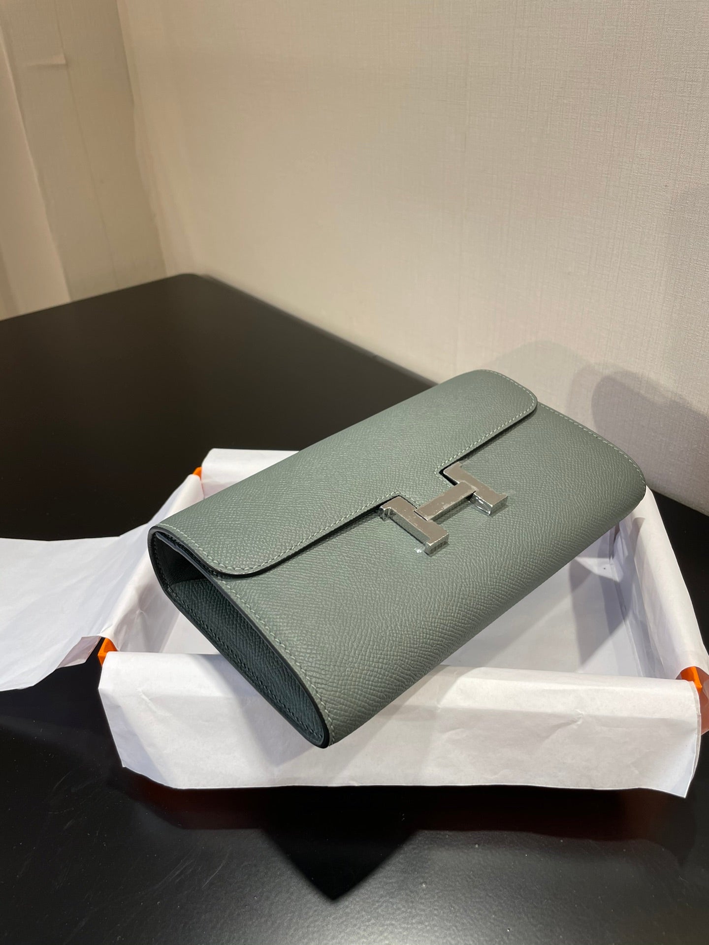 CONSTANCE TO GO 20,5 VERT AMANDE EPSOM ARGENT QUINCAILLERIE