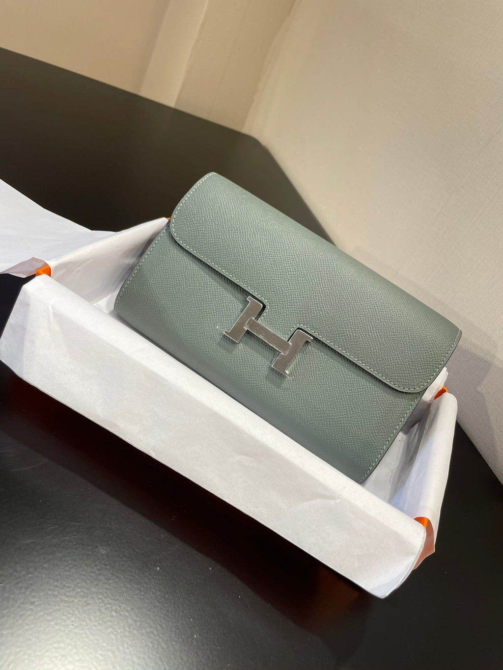 CONSTANCE TO GO 20,5 VERT AMANDE EPSOM ARGENT QUINCAILLERIE