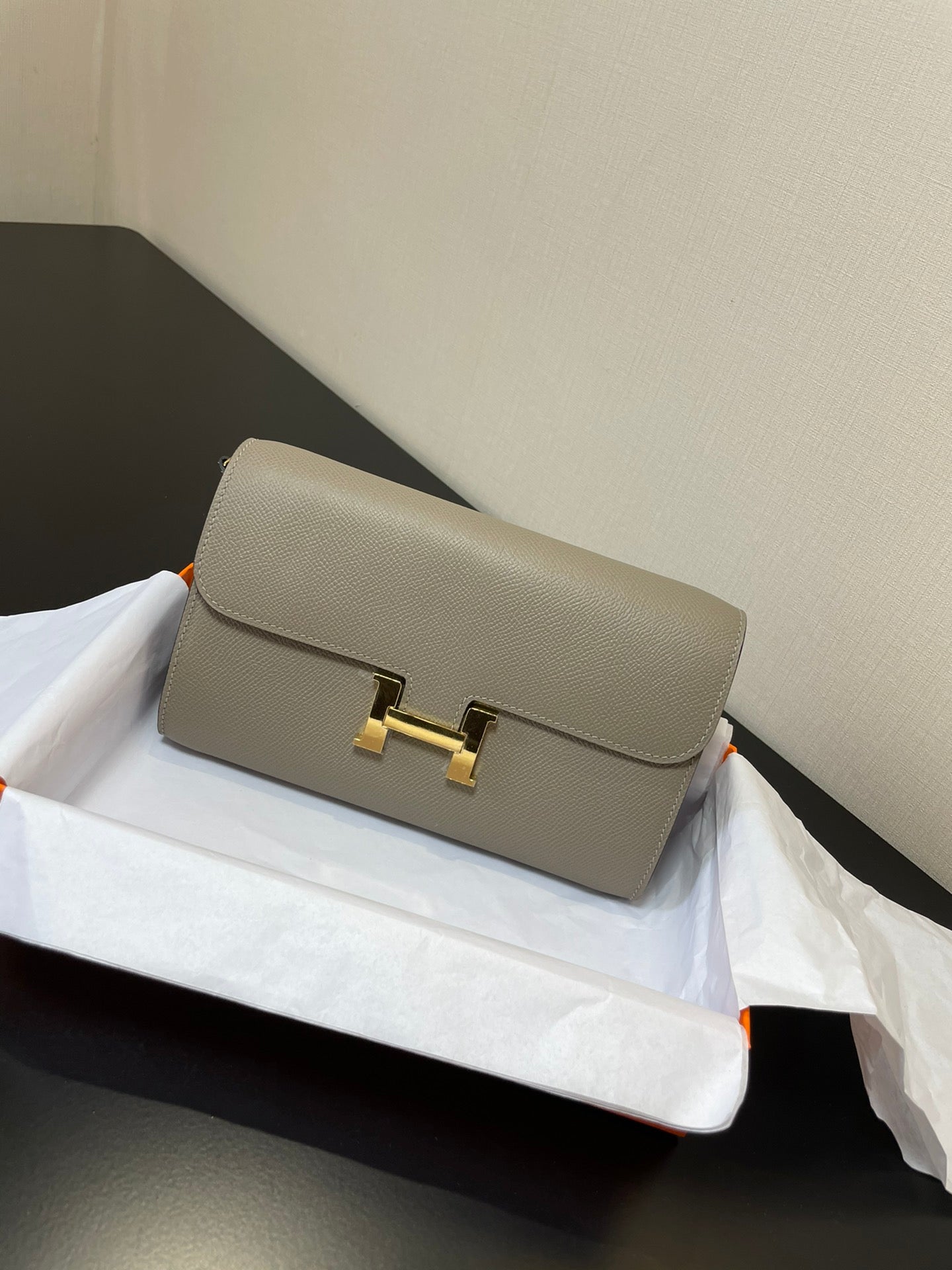 CONSTANCE TO GO 20,5 GRIS EPSOM OR QUINCAILLERIE