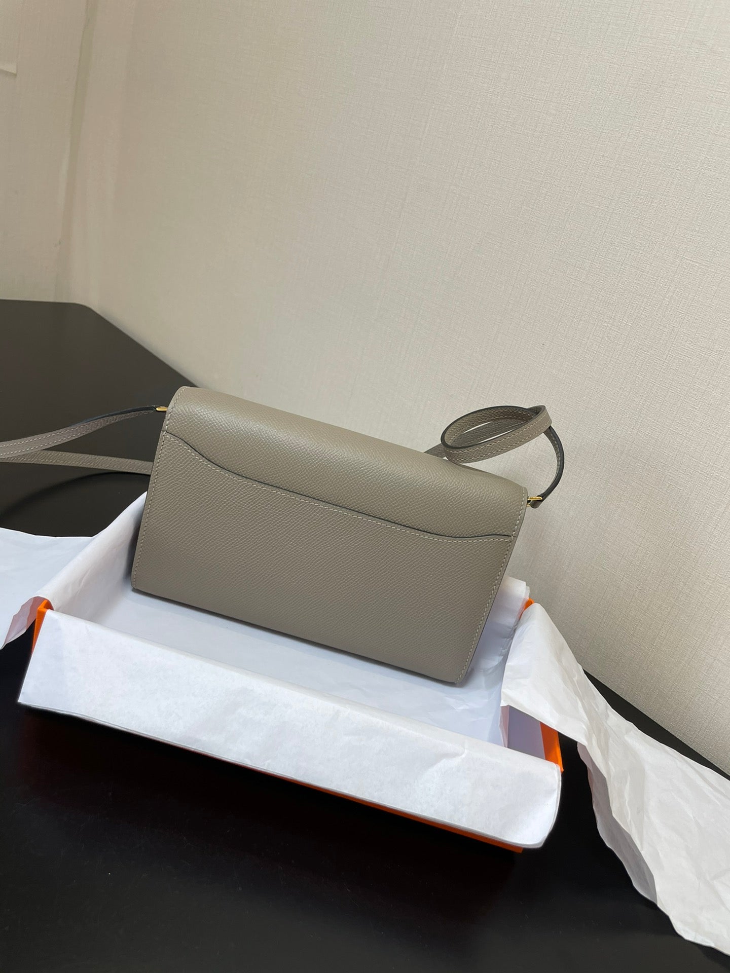 CONSTANCE TO GO 20,5 GRIS EPSOM OR QUINCAILLERIE