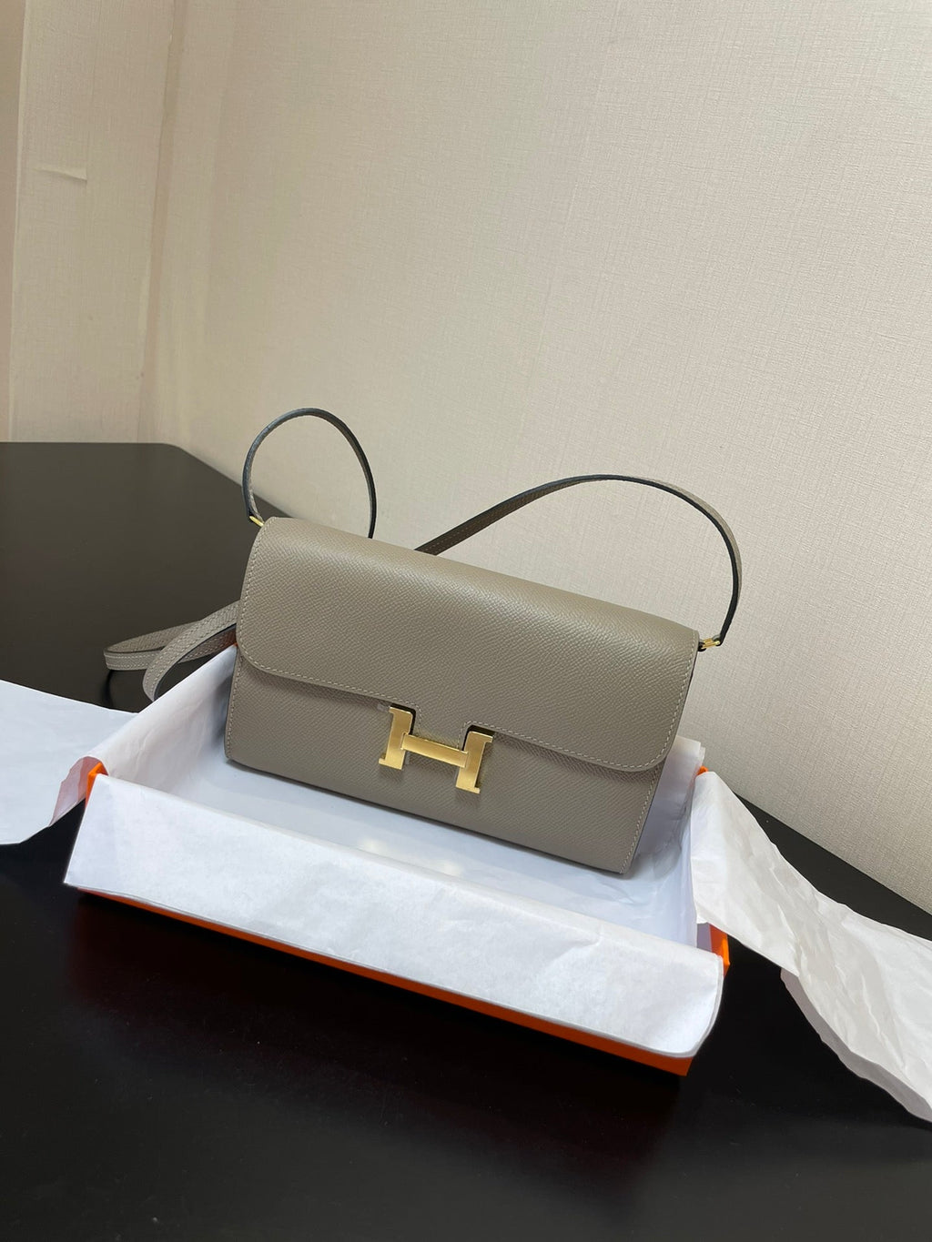 コンスタンス トゥ ゴー 20.5 グレー エプソム ゴールド ハードウェア