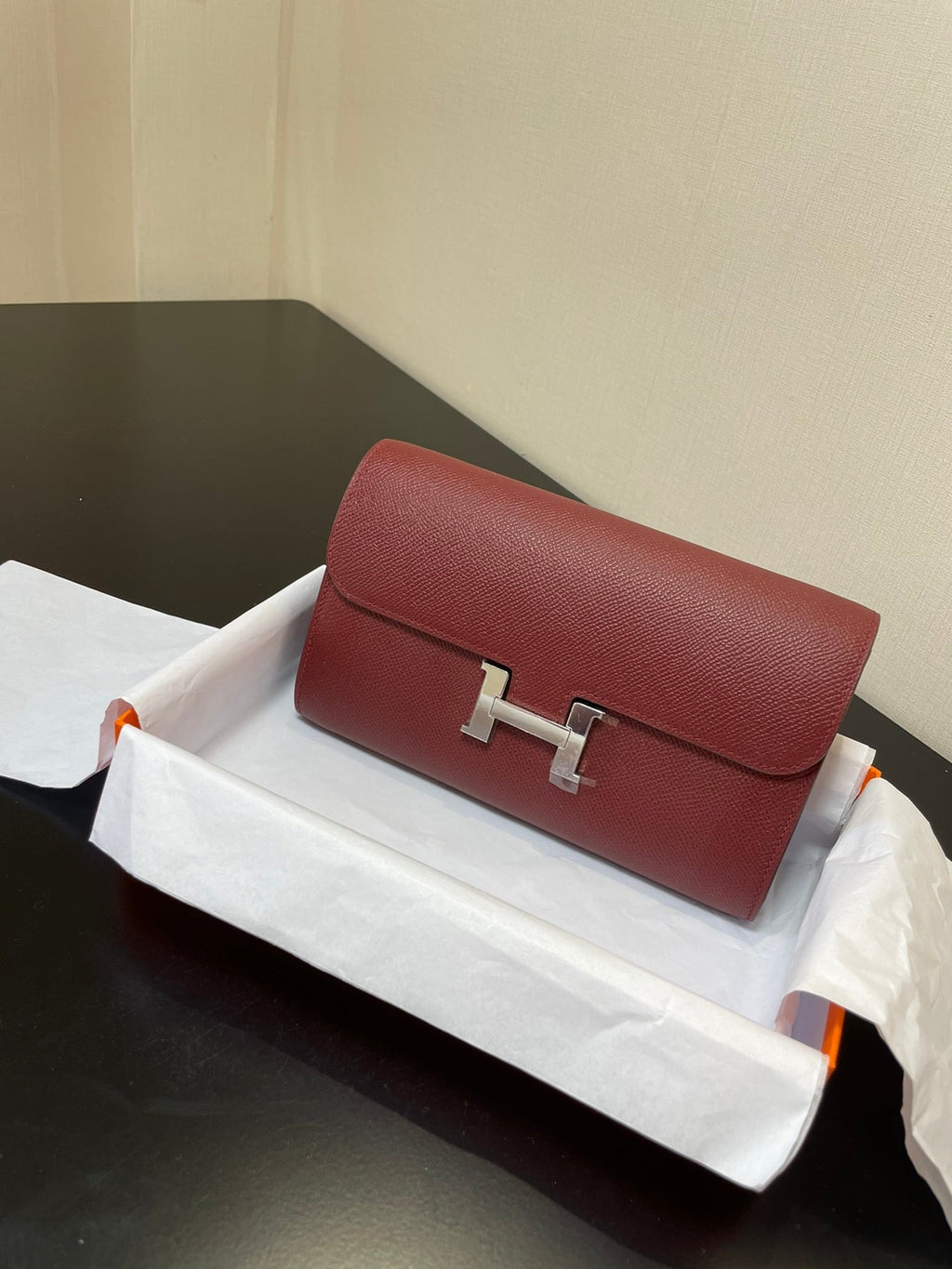 CONSTANCE TO GO 20,5 BOURGOGNE EPSOM QUINCAILLERIE ARGENTÉE