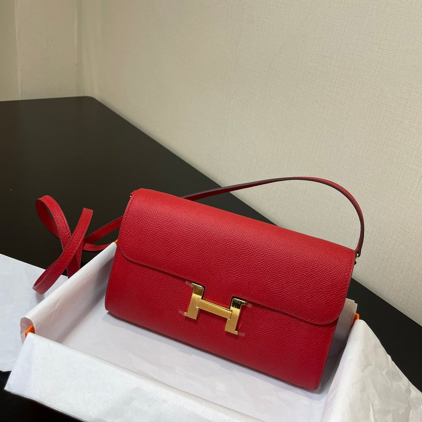 CONSTANCE TO GO 20,5 ROUGE EPSOM OR HARDWARE
