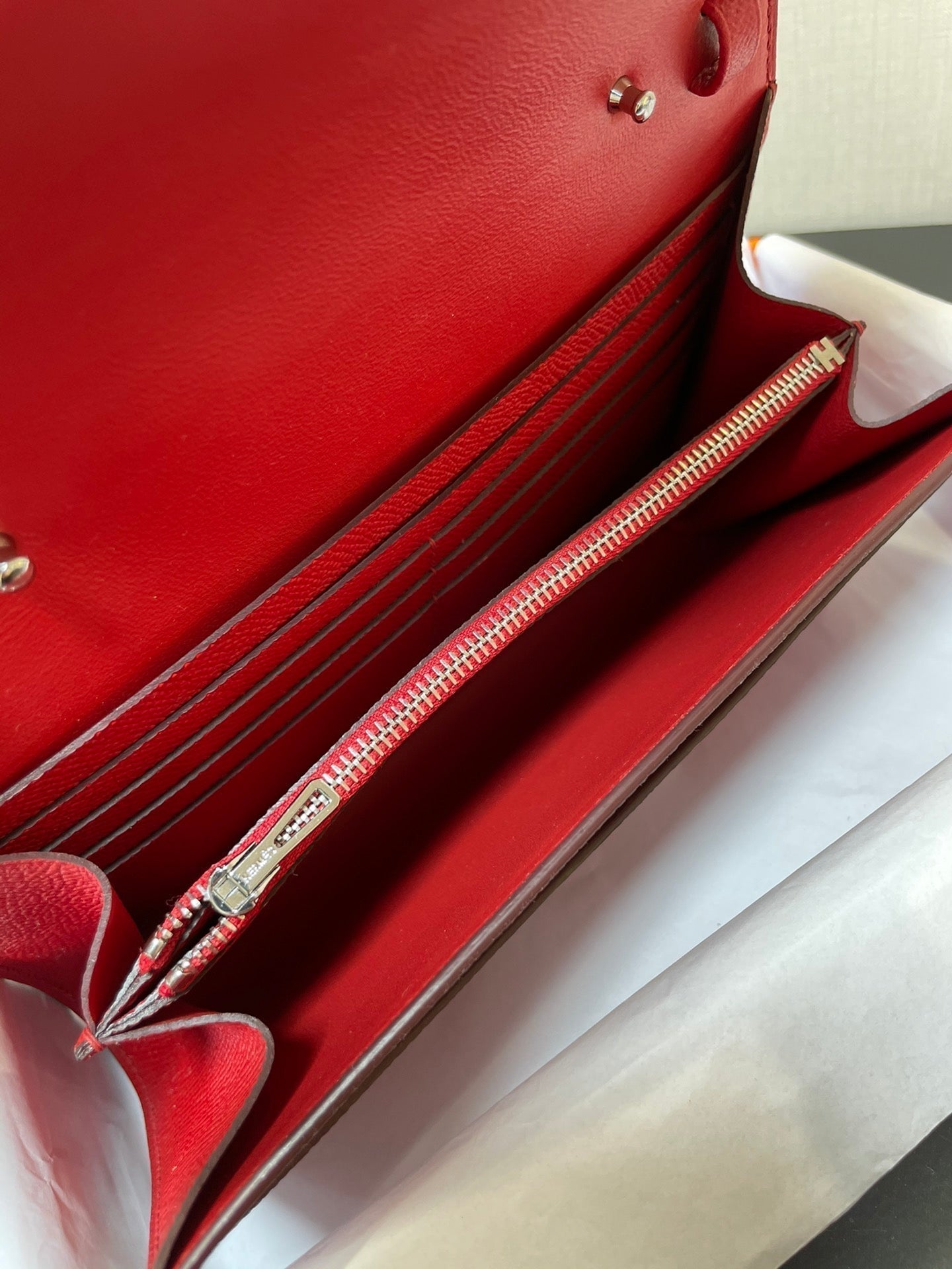 CONSTANCE TO GO 20.5 ROUGE EPSOM ARGENT QUINCAILLERIE