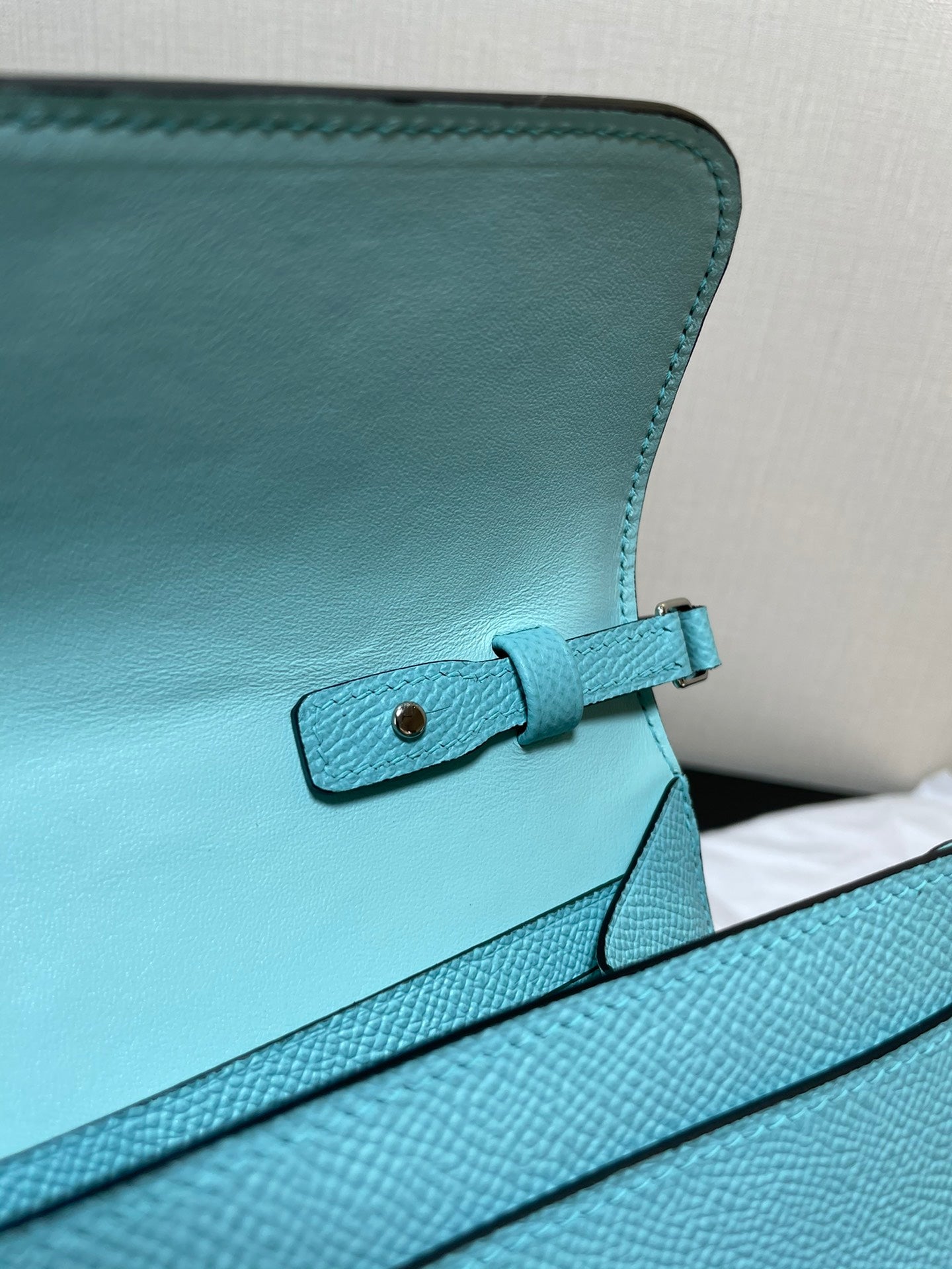 CONSTANCE TO GO 20,5 BLEU TIFFANY EPSOM QUINCAILLERIE ARGENTÉE