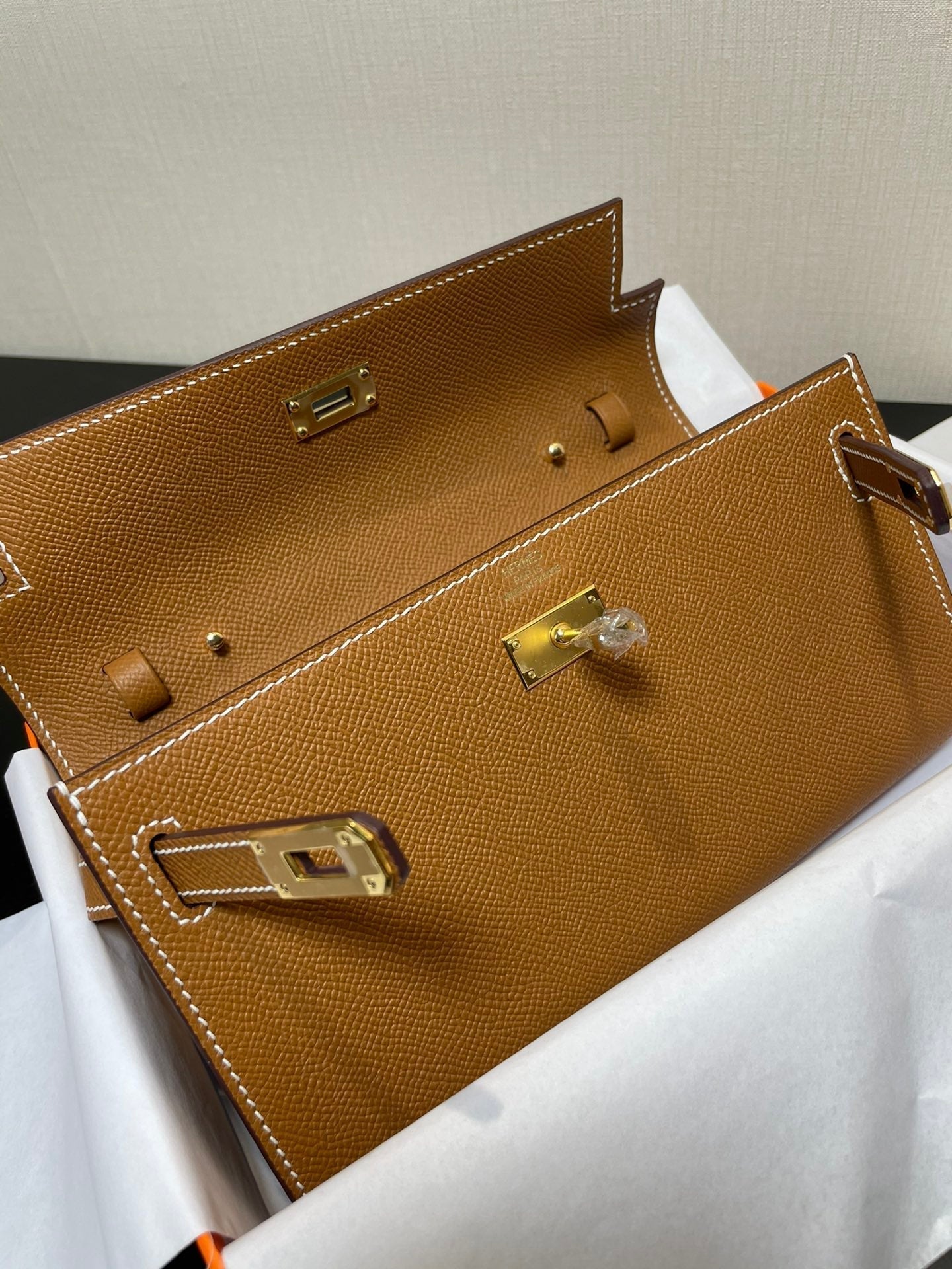 KELLY WOC 20.5 GOLD EPSOM GOLD HARDWARE