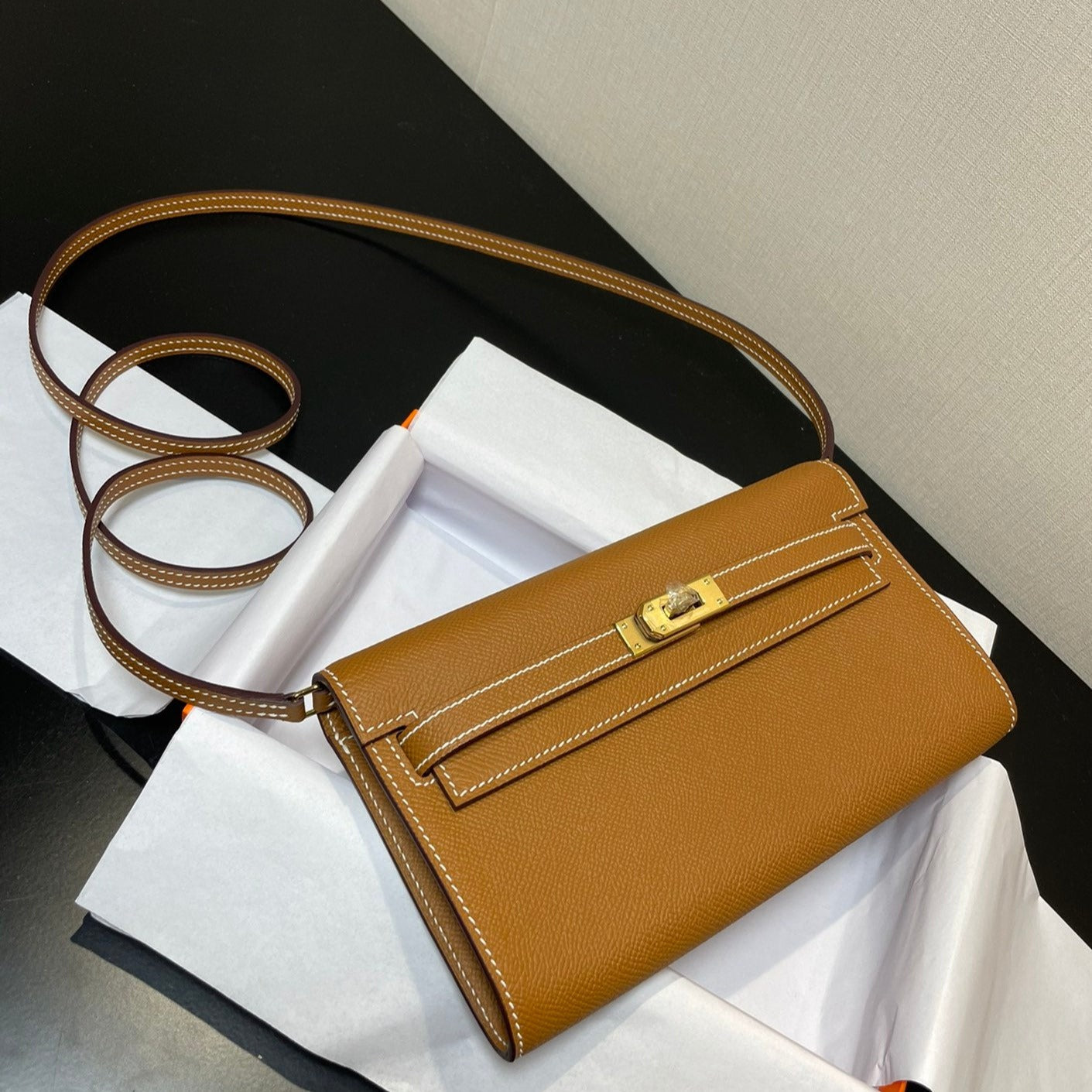 KELLY WOC 20.5 GOLD EPSOM GOLD HARDWARE