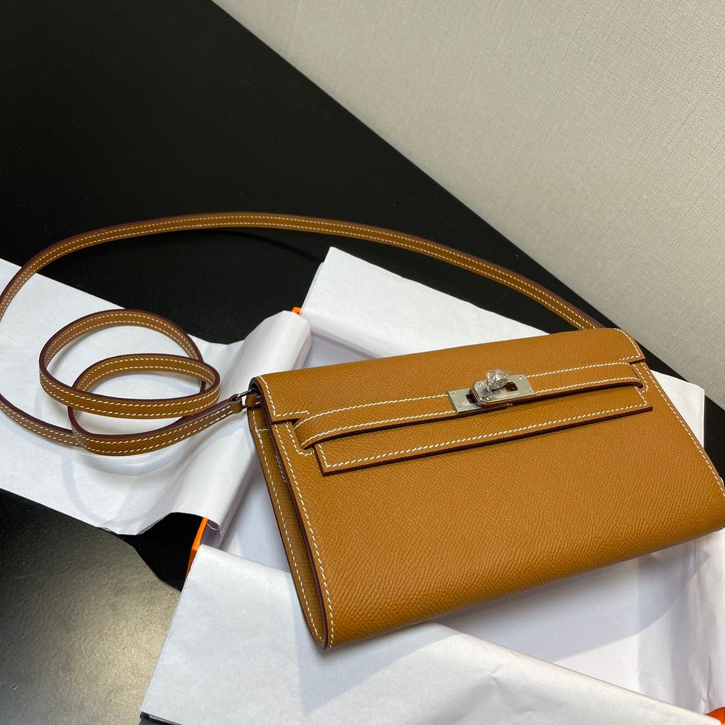 KELLY TO GO WALLET 20.5 GOLD EPSOM SILVER HARDWARE