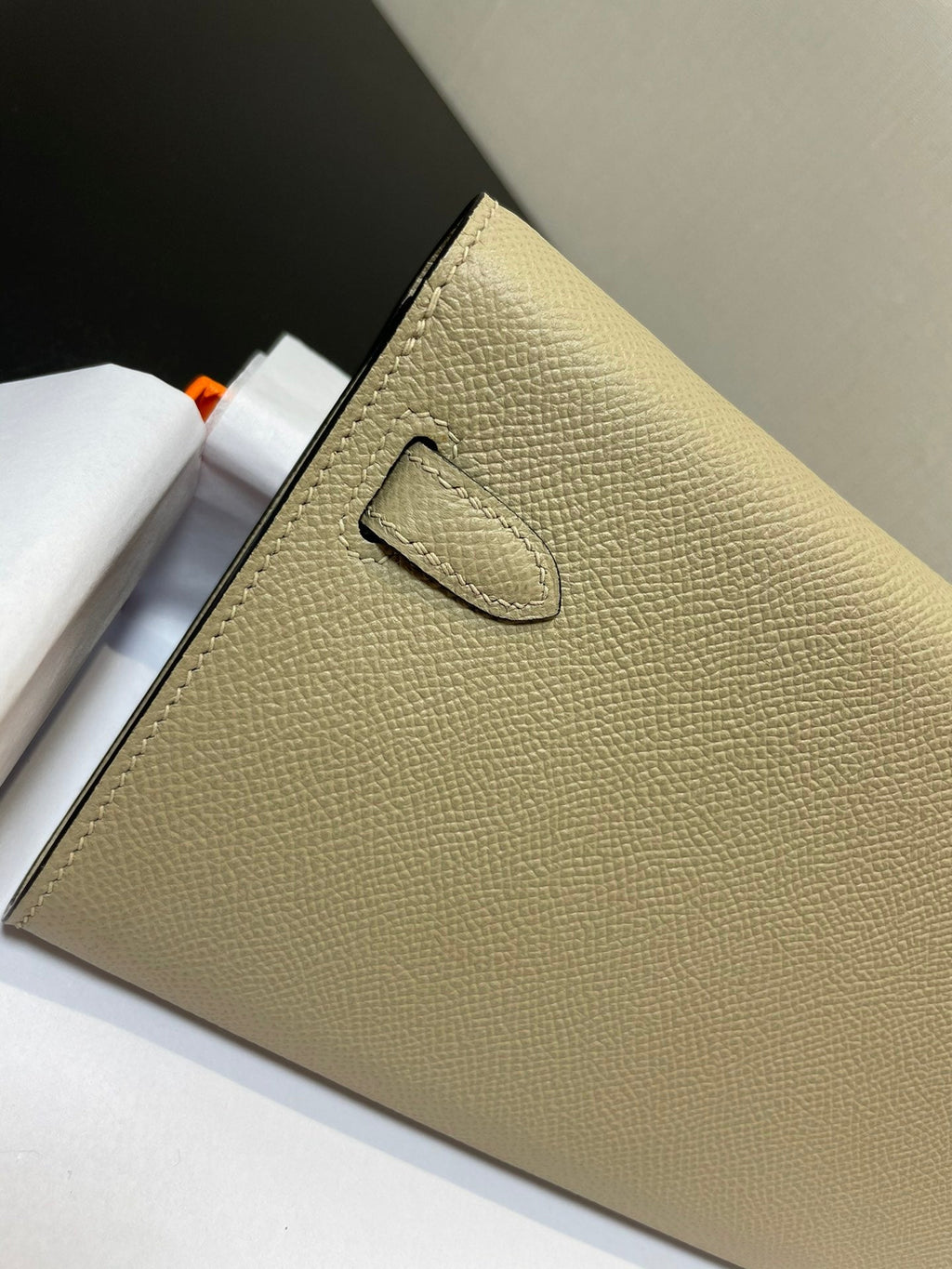 PORTEFEUILLE KELLY TO GO 20,5 LICHEN EPSOM GOLD HARDWARE