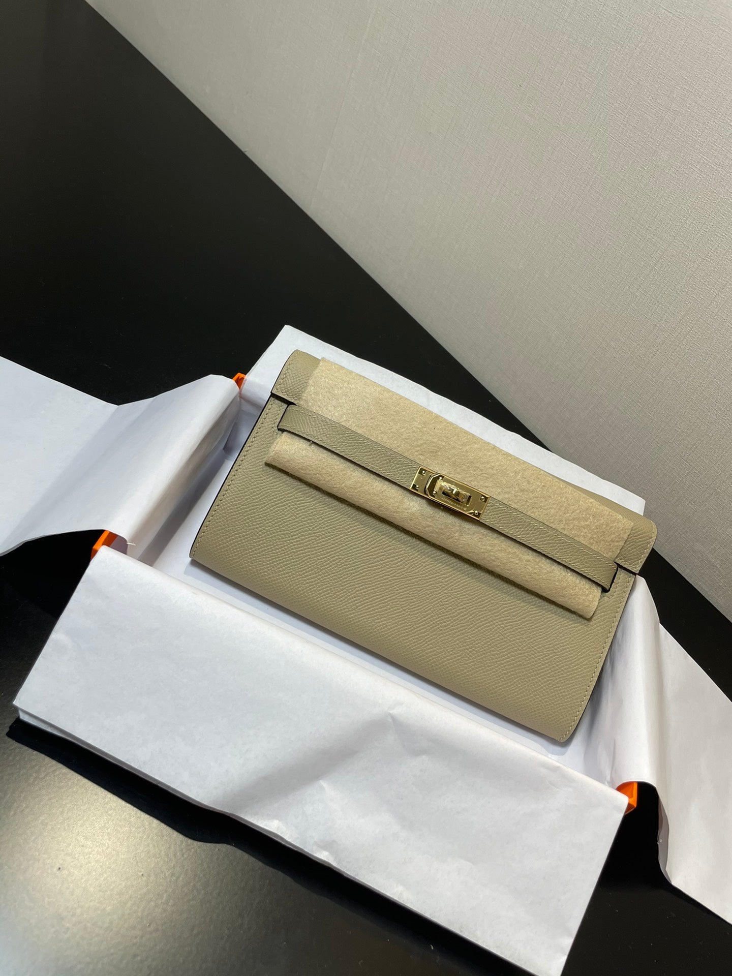 PORTEFEUILLE KELLY TO GO 20,5 LICHEN EPSOM GOLD HARDWARE