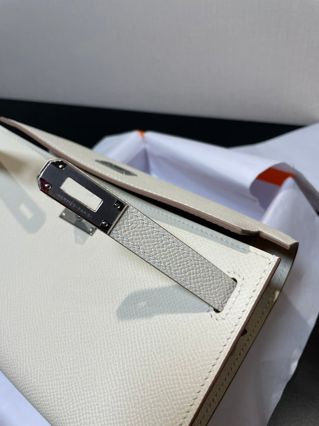 KELLY WOC 20,5 BLANC EPSOM ARGENT QUINCAILLERIE