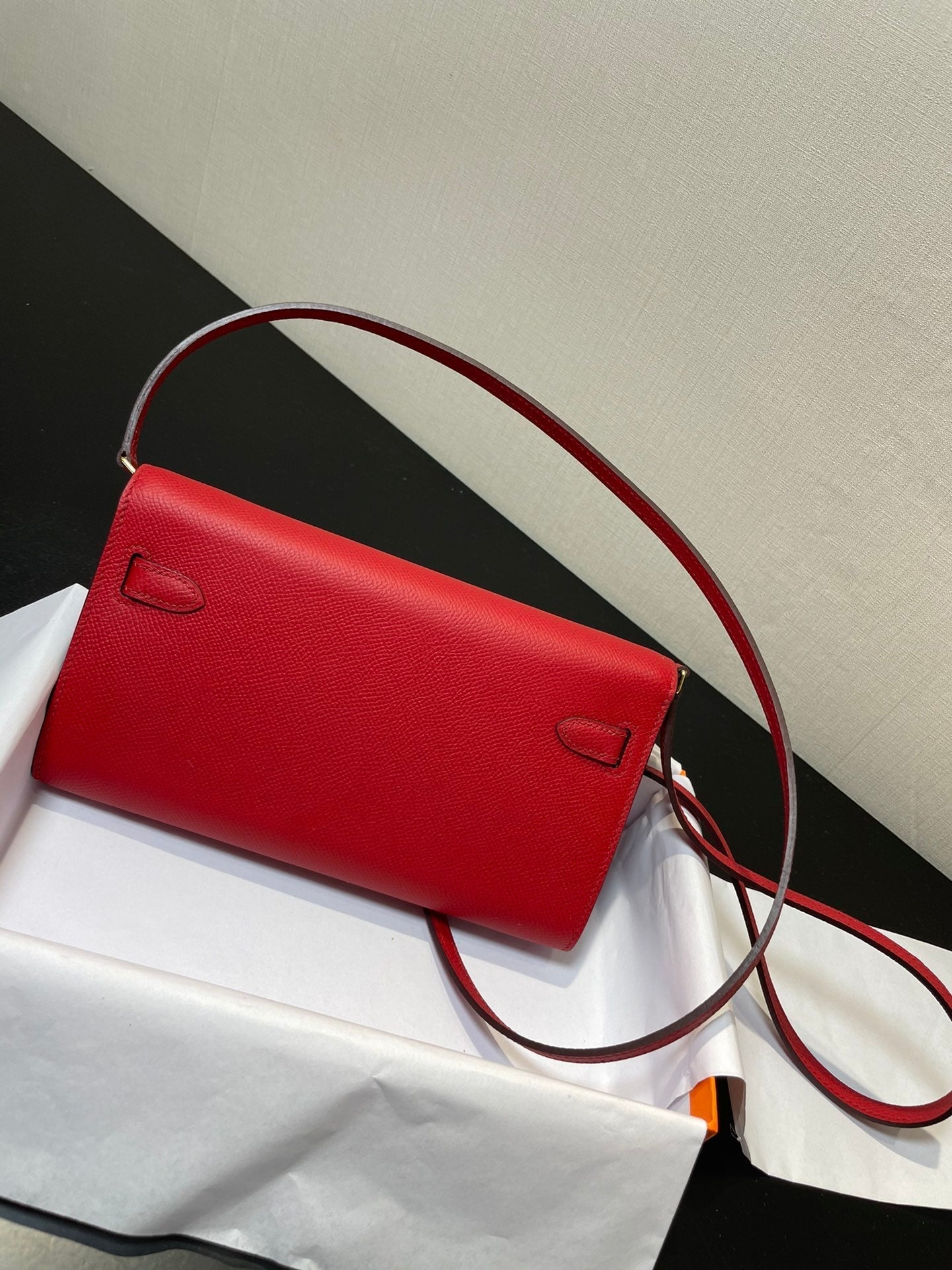 KELLY WOC 20.5 RED EPSOM GOLD HARDWARE