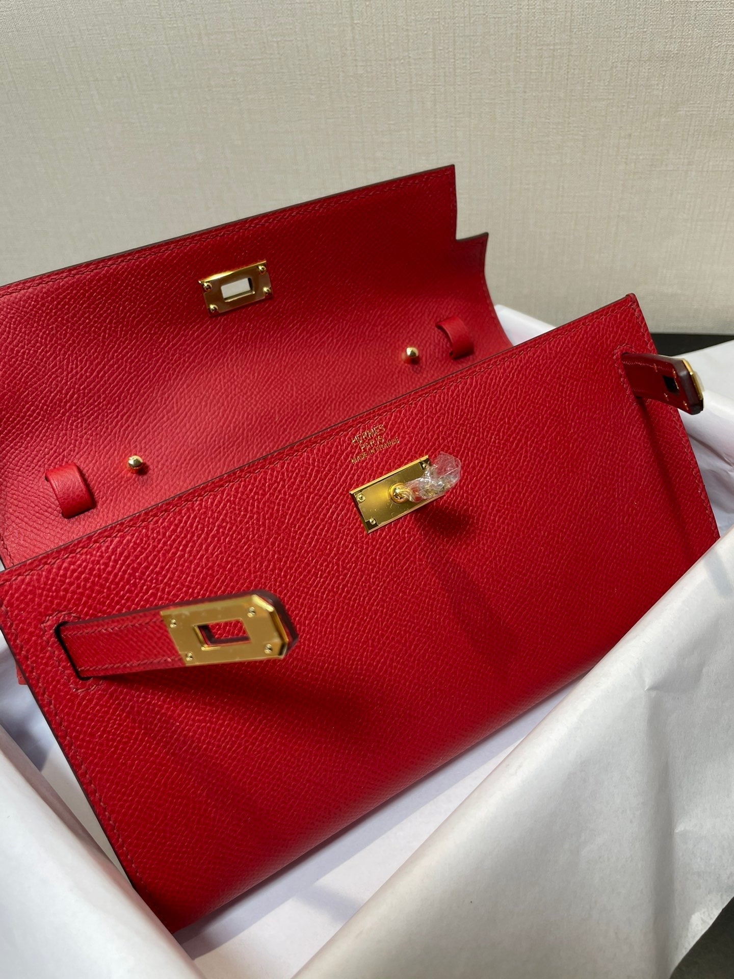 KELLY WOC 20.5 RED EPSOM GOLD HARDWARE