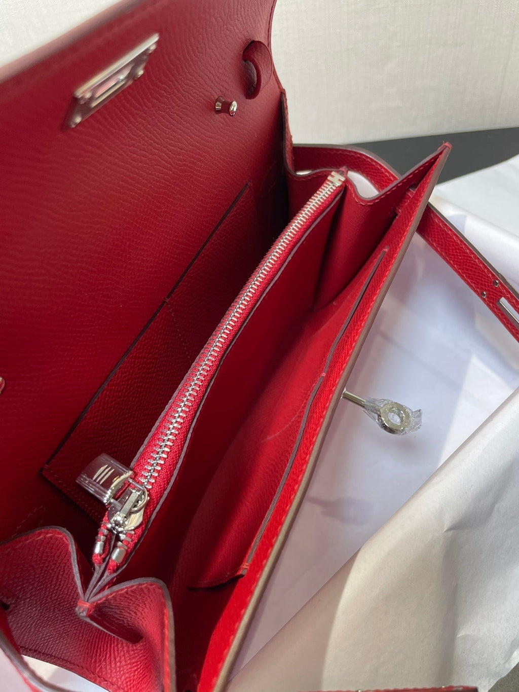 KELLY TO GO WALLET 20.5 RED EPSOM SILVER HARDWARE