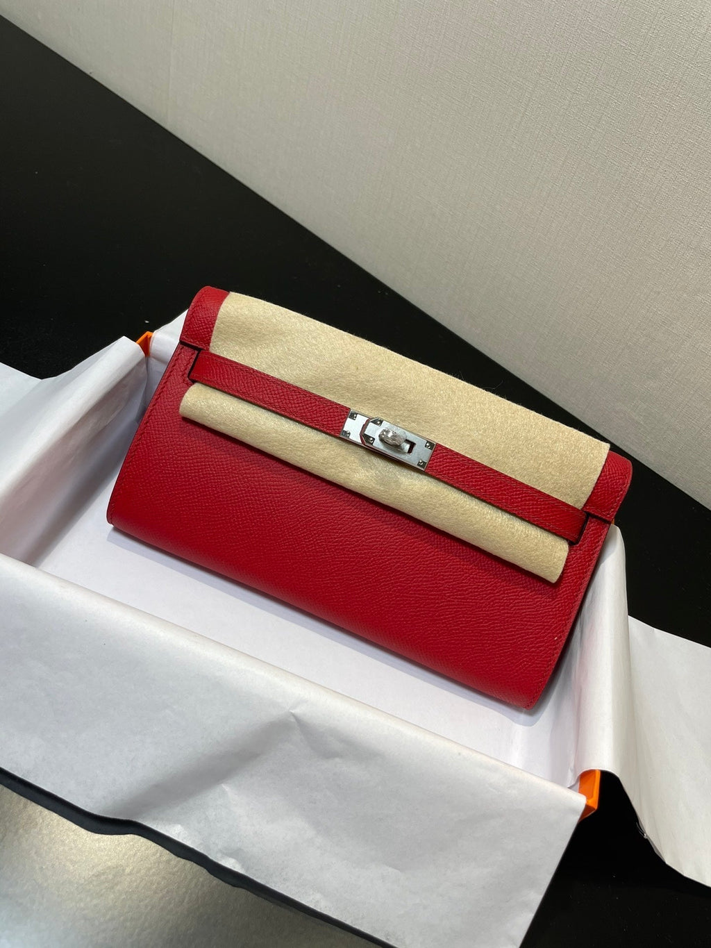 KELLY WOC 20.5 ROUGE EPSOM ARGENT QUINCAILLERIE