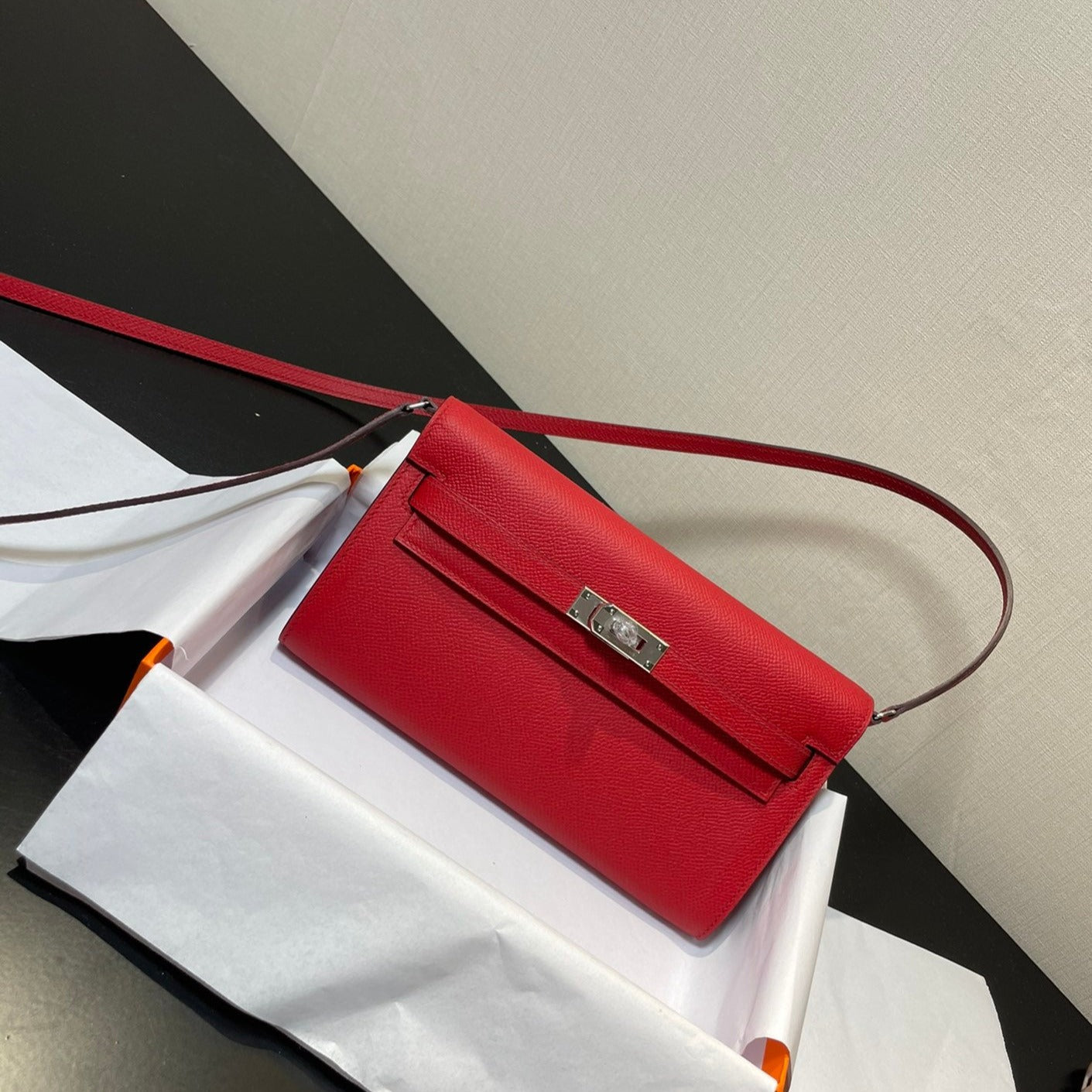 KELLY WOC 20.5 RED EPSOM SILVER HARDWARE