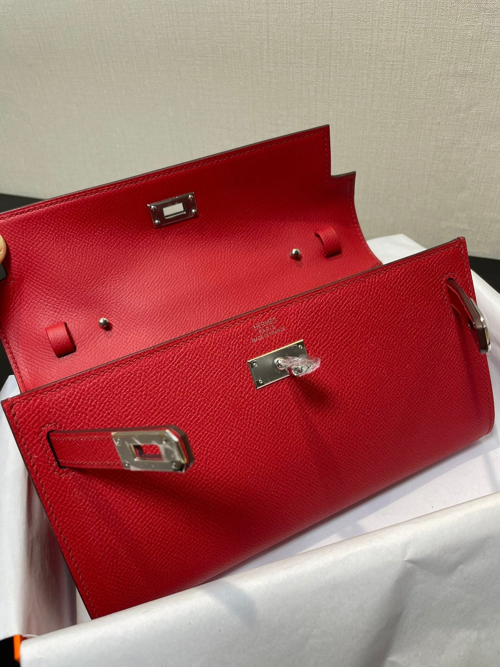 KELLY WOC 20.5 ROUGE EPSOM ARGENT QUINCAILLERIE