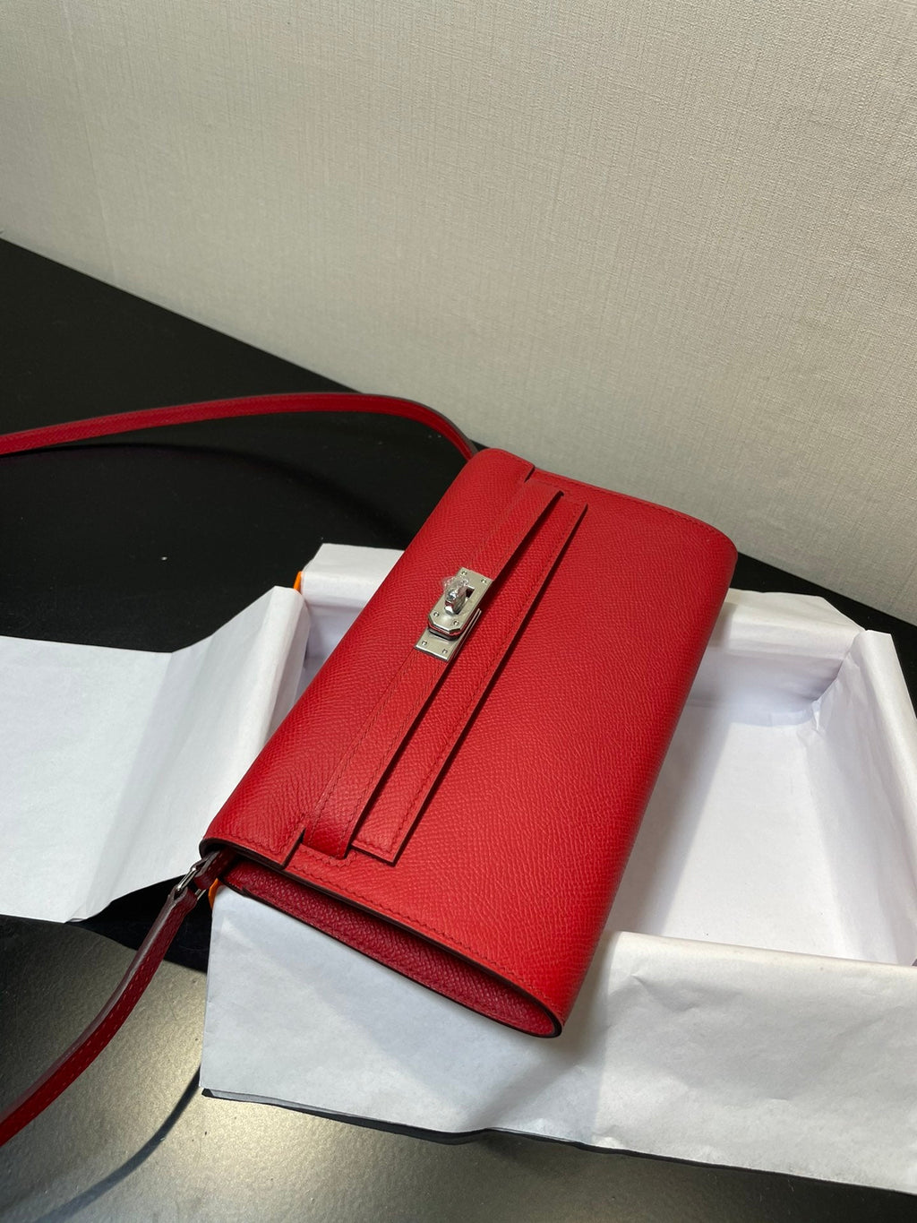 KELLY WOC 20.5 ROUGE EPSOM ARGENT QUINCAILLERIE