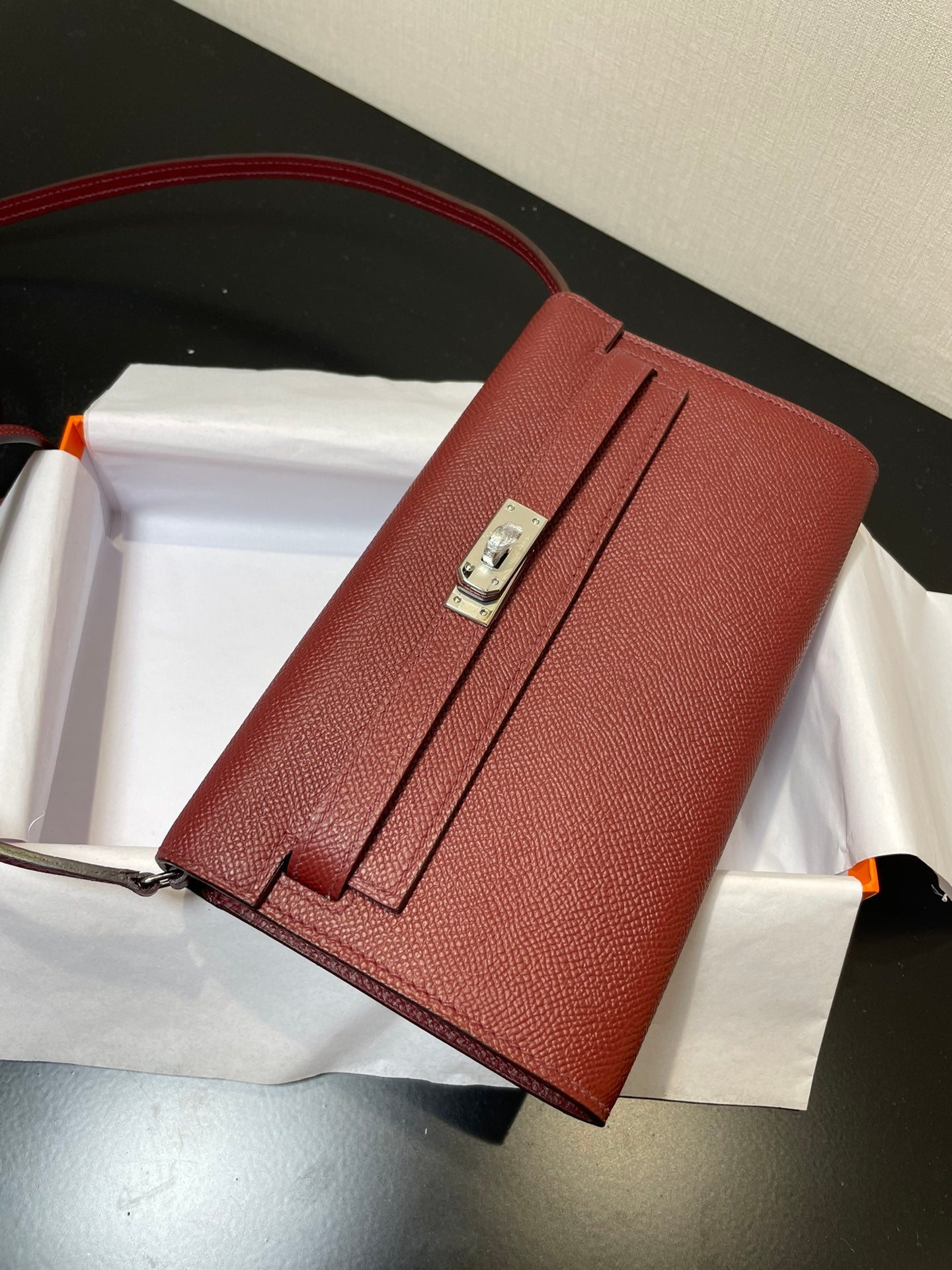ケリー トゥ ゴー ウォレット 20.5 ラフ H エプソム シルバーハードウェア